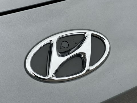 Hyundai KONA PREMIUM 13