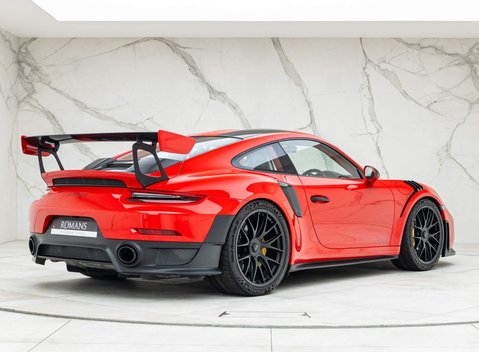 Porsche 911 GT2 RS (991) 28