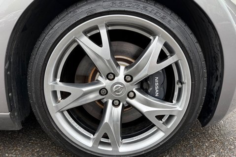Nissan 370Z V6 GT AUTOMATIC ROADSTER - VERY RARE AUTO CONVERTIBLE 50