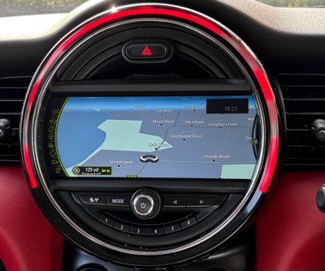 Mini Hatch Cooper 1.5 Automatic Chili / Media XL 3 door - SAT NAV - CONNECTED 12