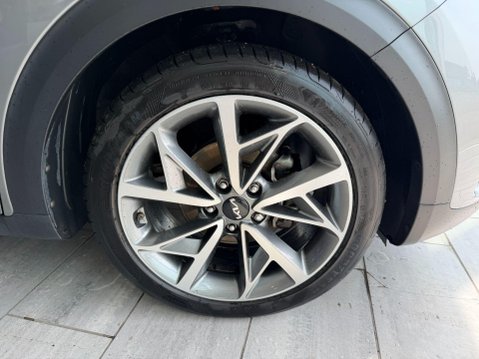 Kia Niro 1.6 GDi 3 DCT Euro 6 (s/s) 5dr 4
