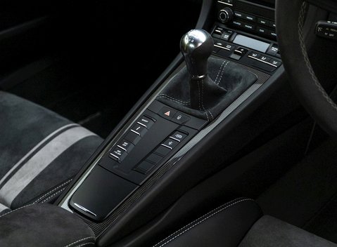 Porsche 911 GT3 (991.2) 17