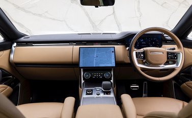 Land Rover Range Rover P400 HSE 15