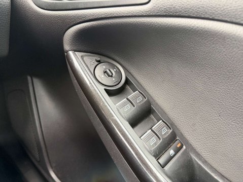 Ford Focus 1.0 Focus Titanium X 5dr - NATIONAL DELIVERY* 23