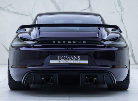 Porsche Cayman GT4 (718) 5
