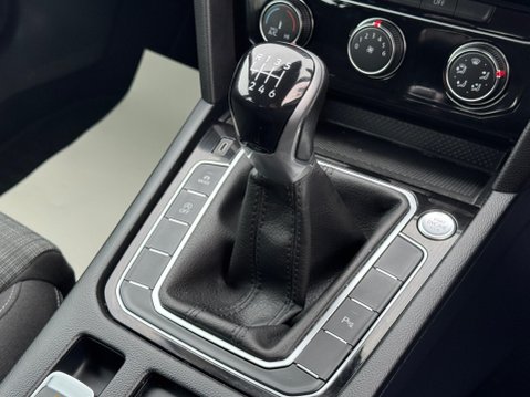 Volkswagen Passat 2.0 TDI EVO SE Nav Euro 6 (s/s) 5dr 28