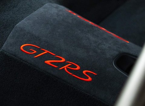 Porsche 911 GT2 RS (991) 10