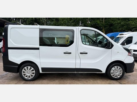 Renault Trafic 1.6 dCi 27 Business Crew Van Double Cab 6dr Diesel Manual SWB Euro 6 (120 p 9
