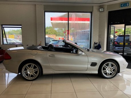 Mercedes-Benz SL Series SL500 v8 automatic petrol great service history, cruise, AC, BOSE, NAV, 5