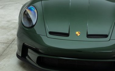 Porsche 911 GT3 TOURING (992) 29