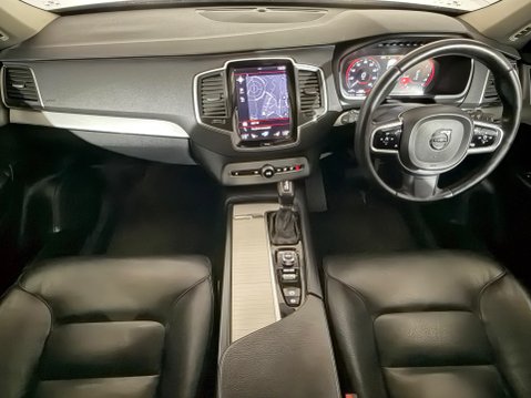 Volvo XC90 D5 POWERPULSE MOMENTUM AWD 11