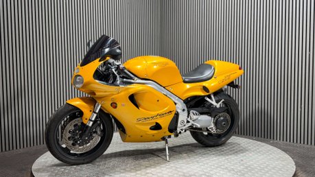 Triumph Daytona 1997 ONLY 27K RUNNING PROJECT BIKE SPARES OR REPAIR 6
