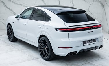 Porsche Cayenne V6 E-HYBRID Coupe 9
