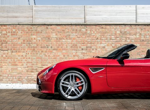 Alfa Romeo 8C Spider 22