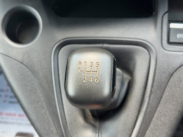 Peugeot Partner SWB L1H1 Low Roof Professional Premium Plus Air Con Sensors EURO 6 35