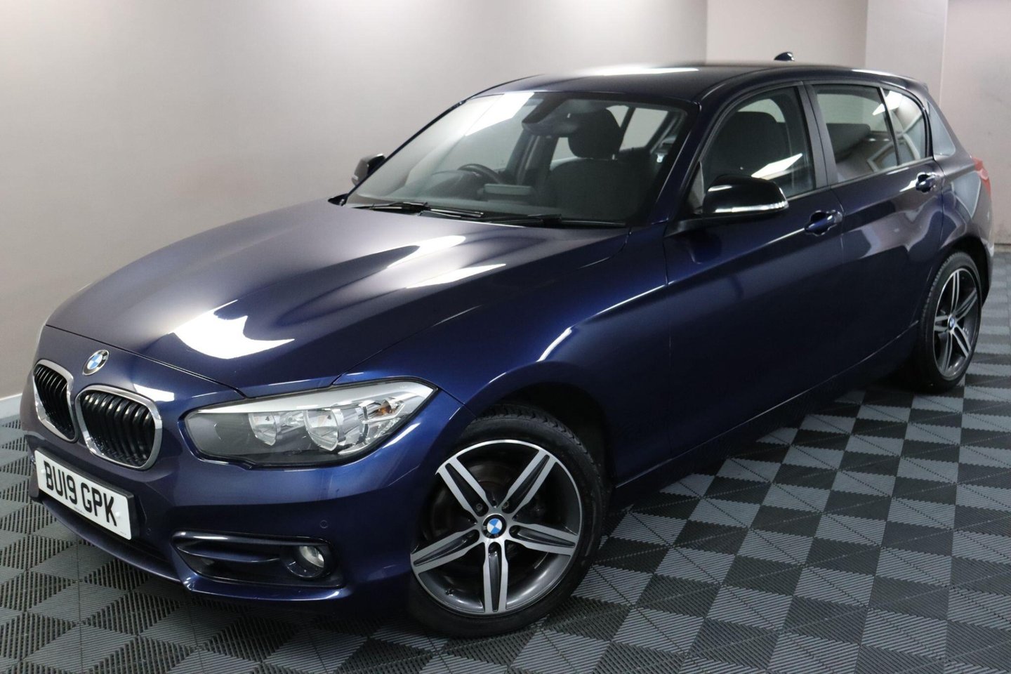2019 BMW 1 Series — image 14