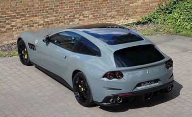 Ferrari GTC4 Lusso 14