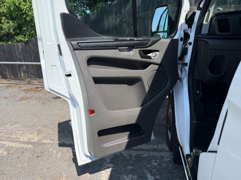 Ford Transit Custom 300 LEADER DCIV ECOBLUE 21