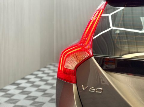 Volvo V60 2.0 D4 R-Design Lux Nav Euro 6 (s/s) 5dr 26