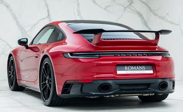 Porsche 911 Carrera 4 GTS (992) 4