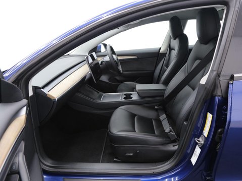 Tesla Model 3 Standard Range Plus Auto RWD 4dr 19
