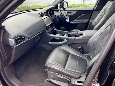 Jaguar F-Pace 2.0 D240 R-Sport Auto AWD Euro 6 (s/s) 5dr 31