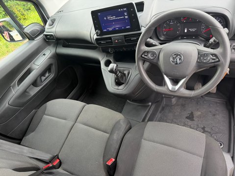 Vauxhall Combo L2H1 2300 PRO S/S 26
