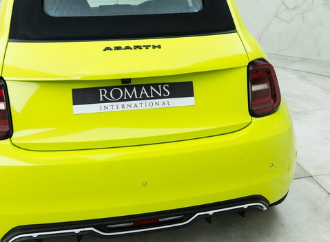 Abarth 500e Scorpionissima Cabrio 30