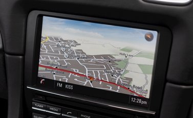 Porsche Cayman GT4 (718) 18