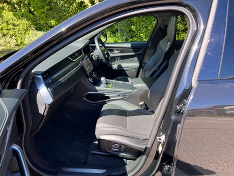 Jaguar F-Pace 2.0 D200 MHEV R-Dynamic HSE Black Auto AWD Euro 6 (s/s) 5dr 91