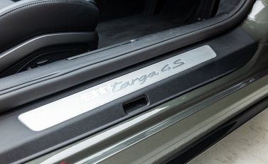 Porsche 911 Targa 4S (992) 37