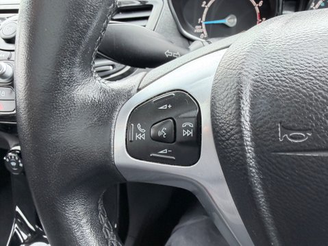 Ford Fiesta 1.0 ZETEC 16