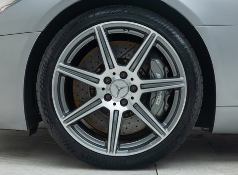 Mercedes-Benz SLS AMG 28