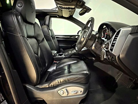 Porsche Cayenne PLATINUM EDITION 3.0 DIESEL V6 TIPTRONIC 20