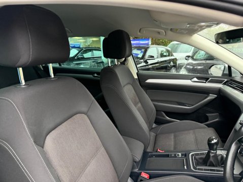 Volkswagen Passat 2.0 TDI BlueMotion Tech SE Business Euro 6 (s/s) 5dr 25
