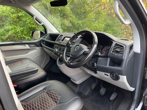 Volkswagen Transporter 2.0 TDI T28 BlueMotion Tech Highline FWD SWB Euro 6 (s/s) 5dr 8