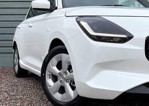 Suzuki Swift 1.2 Mild Hybrid Motion  2