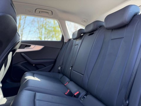 Audi A4 2.0 A4 Sport 30 TDI Semi-Auto 5dr 22