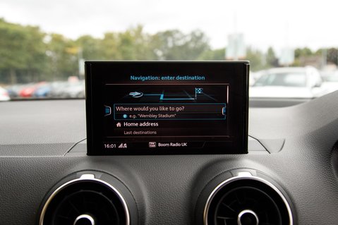 Audi Q2 TFSI S LINE BLACK EDITION 32