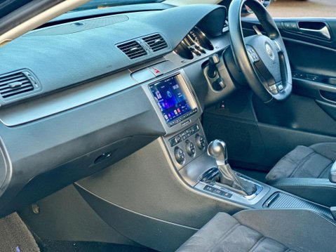 Volkswagen Passat 3.6 FSI V6 R36 DSG 4Motion Euro 5 5dr 37