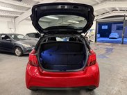 Toyota Yaris 1.33 Dual VVT-i Design Euro 6 5dr 9