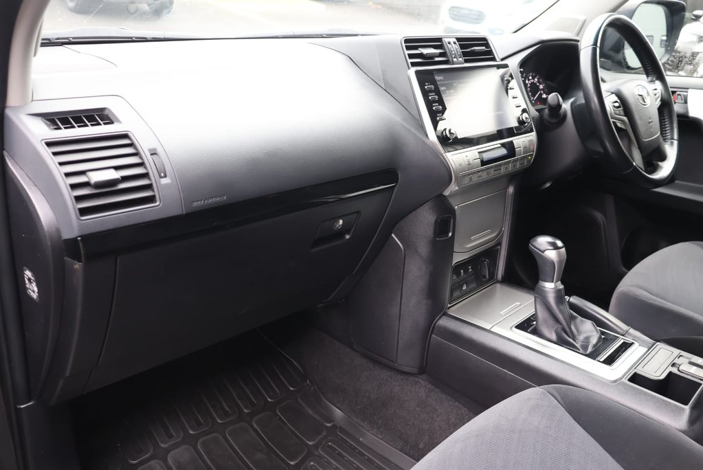 Toyota Land Cruiser ACTIVE COMMERCIAL WITH A REAR SEAT CONVERSION  21