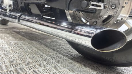 Triumph Bonneville 2008 7K EXCELLENT CONDITION CRUISER LOW RIDER 865CC 21