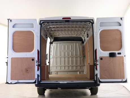 Citroen Relay 2.2 BlueHDi L3H2 Van 140ps Enterprise Pro 3