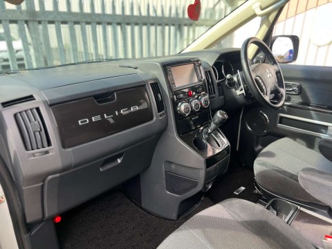 Mitsubishi Delica Roadest 9