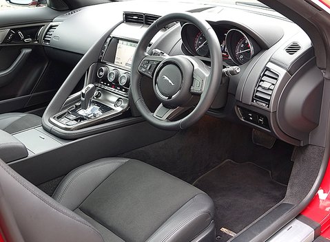 Jaguar F-Type V6 Coupe 11