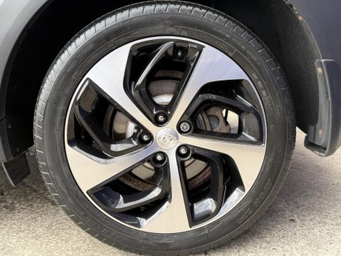 Hyundai TUCSON 2.0 CRDi Premium SE SUV 5dr Diesel Auto 4WD Euro 6 (185 ps) 15