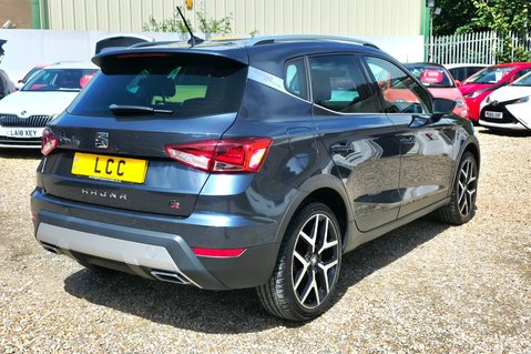 SEAT Arona TSI FR SPORT DSG AUTOMATIC! SMARTPHONE LINK! HEATED SEATS! SERVICE HISTORY! 12