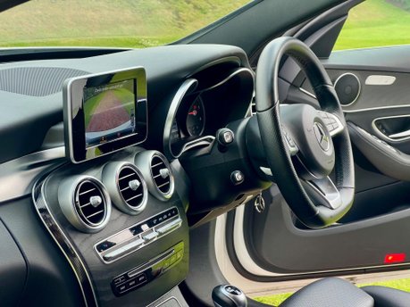 Mercedes-Benz C Class C220 D AMG LINE 3