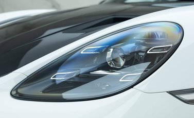 Porsche Cayman GT4 RS (718) 27